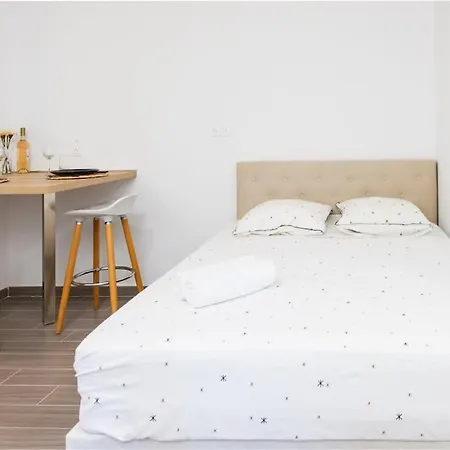 Renove - Front De -